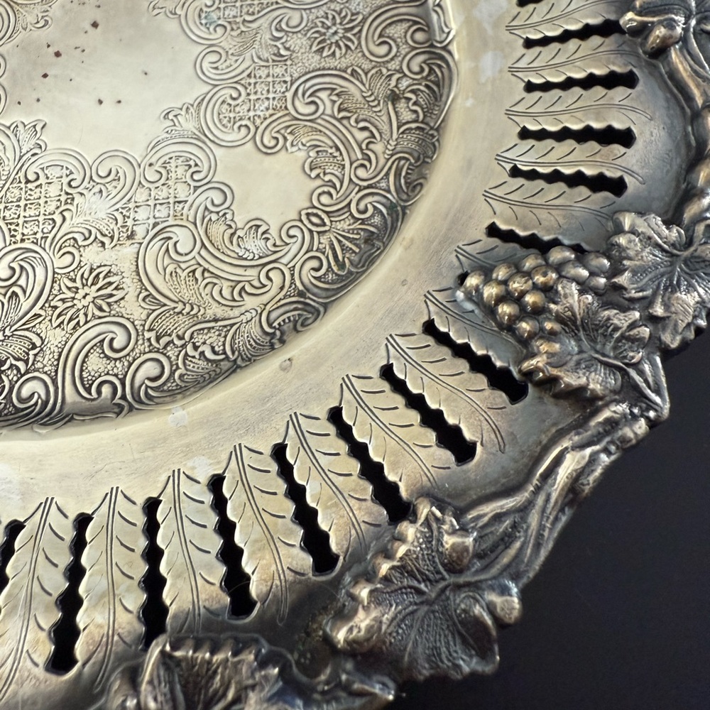 Vintage Norman Old English Reproduction Silver Plate - Picture 6 of 8